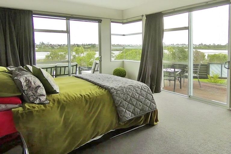 Photo of property in 49 Aberdeen Crescent, Wattle Downs, Auckland, 2103