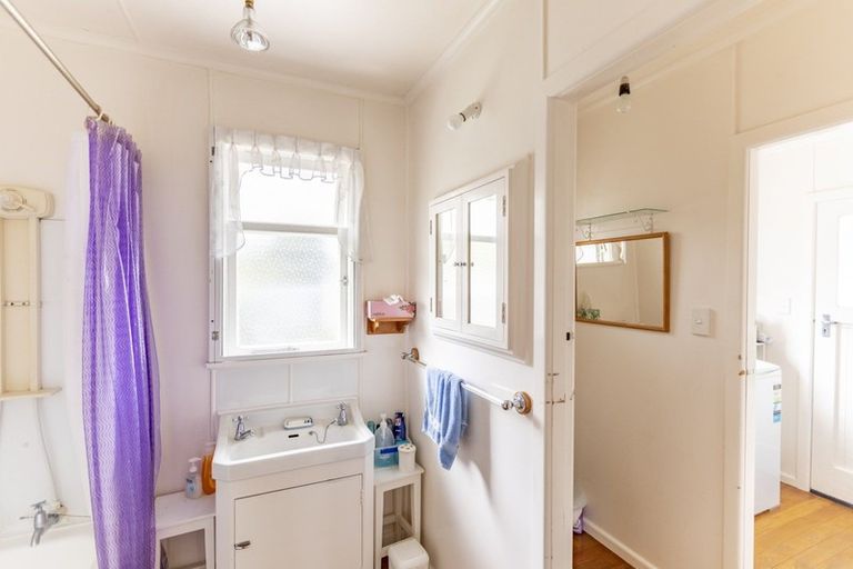 Photo of property in 4 Avon Terrace, Taradale, Napier, 4112