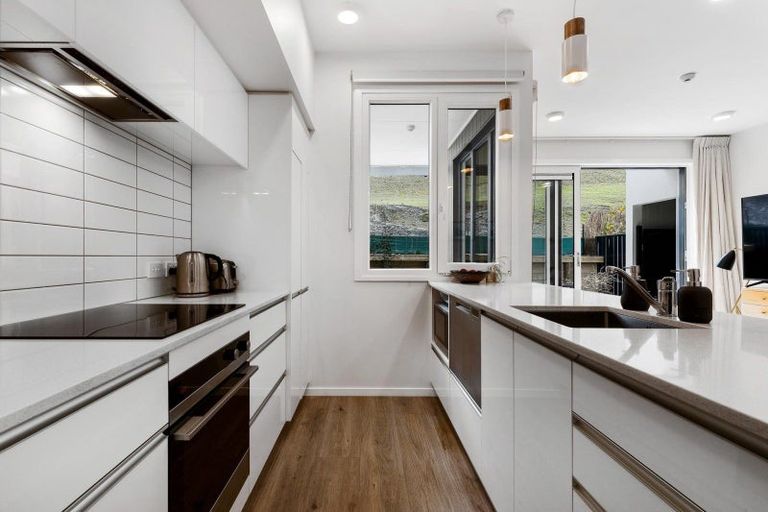 Photo of property in 23/12 George Bullen Lane, Arthurs Point, Queenstown, 9371