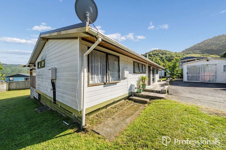 Photo of property in 41 Antrim Crescent, Wainuiomata, Lower Hutt, 5014