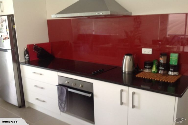 Photo of property in 8 Popokatea Drive, Takanini, 2112