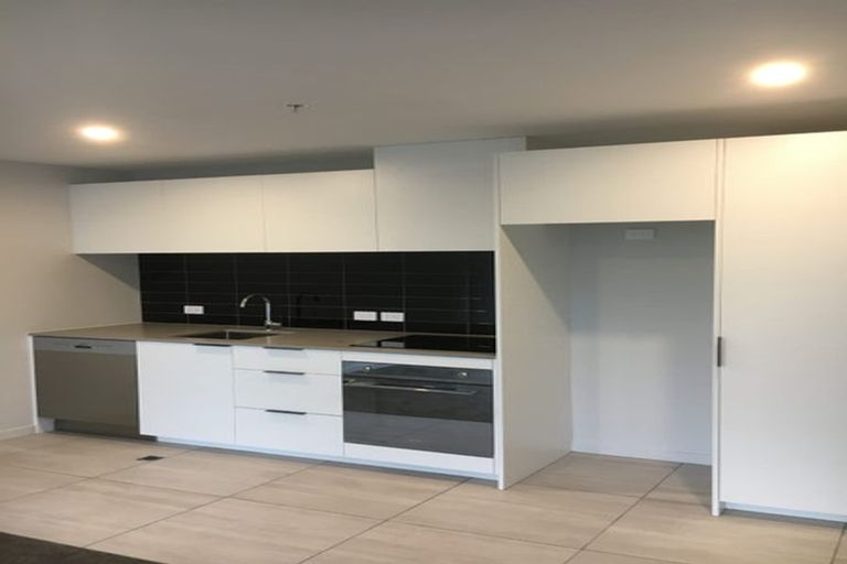 Photo of property in Pinnacle Apartments, E402/160 Victoria Street, Te Aro, Wellington, 6011