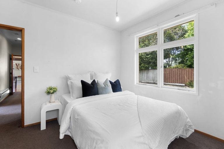 Photo of property in 24 Braid Road, St Andrews, Hamilton, 3200