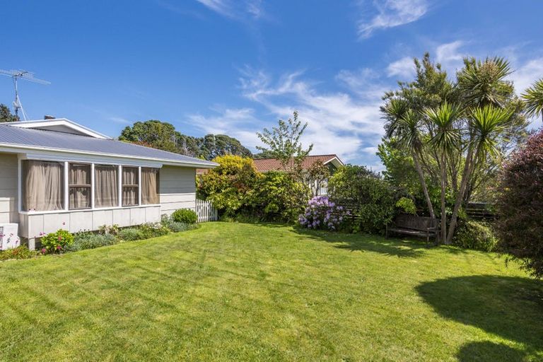 Photo of property in 20 Rimu Street, Waikanae, 5036