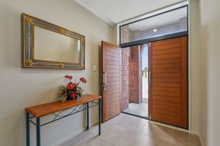 Photo of property in 7 Strathcarron Place, Broomfield, Christchurch, 8042