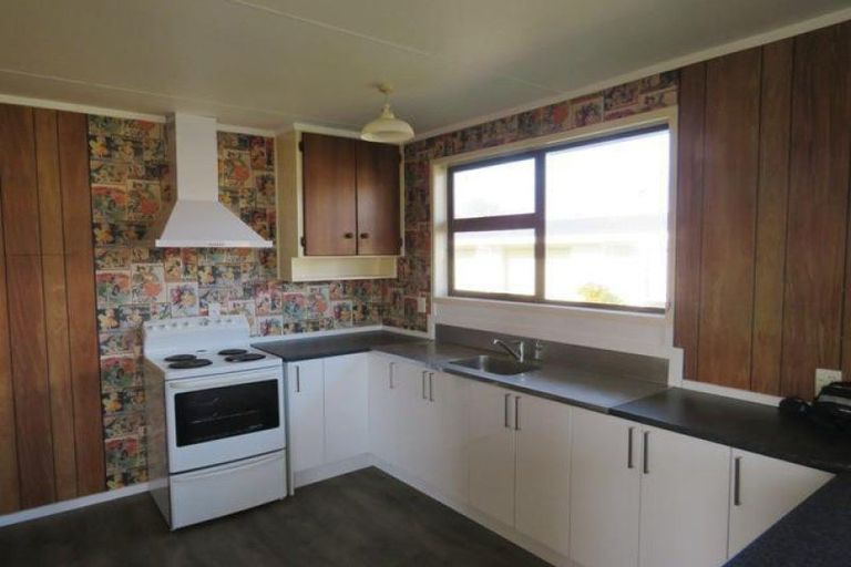 Photo of property in 12 Te Whena Place, Waitara, 4320