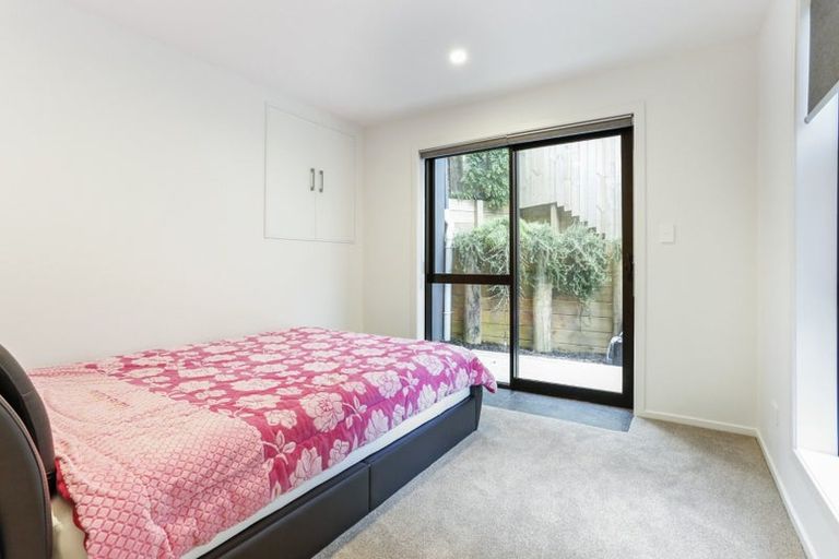 Photo of property in 69 Sunset Road, Totara Vale, Auckland, 0632