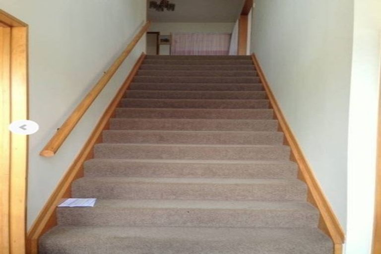 Photo of property in 115 Wiseley Road, West Harbour, Auckland, 0618