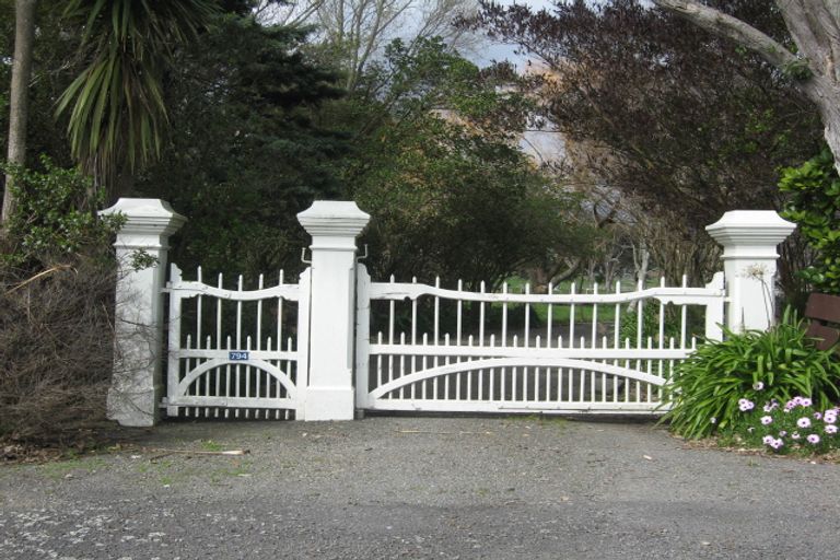 Photo of property in 794 Makerua Road, Tokomaru, Palmerston North, 4474