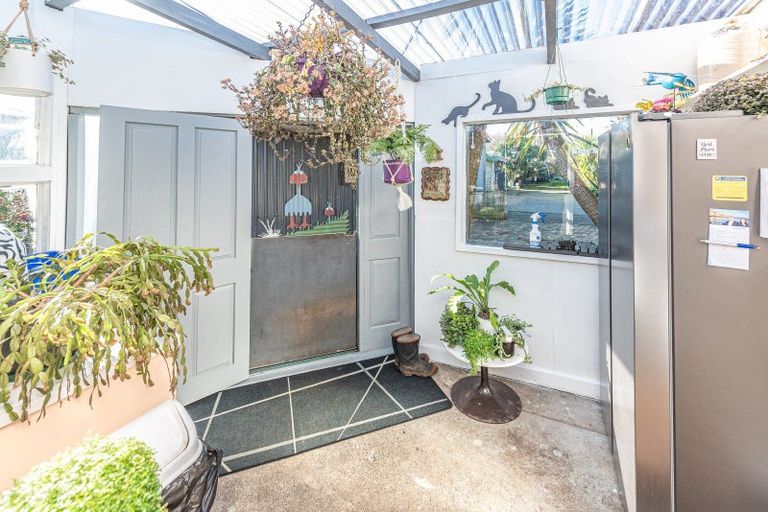 Photo of property in 2 Wharf Street, Castlecliff, Whanganui, 4501