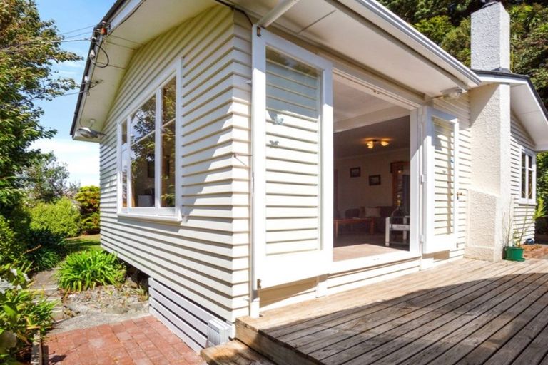 Photo of property in 129 Ironside Road, Johnsonville, Wellington, 6037