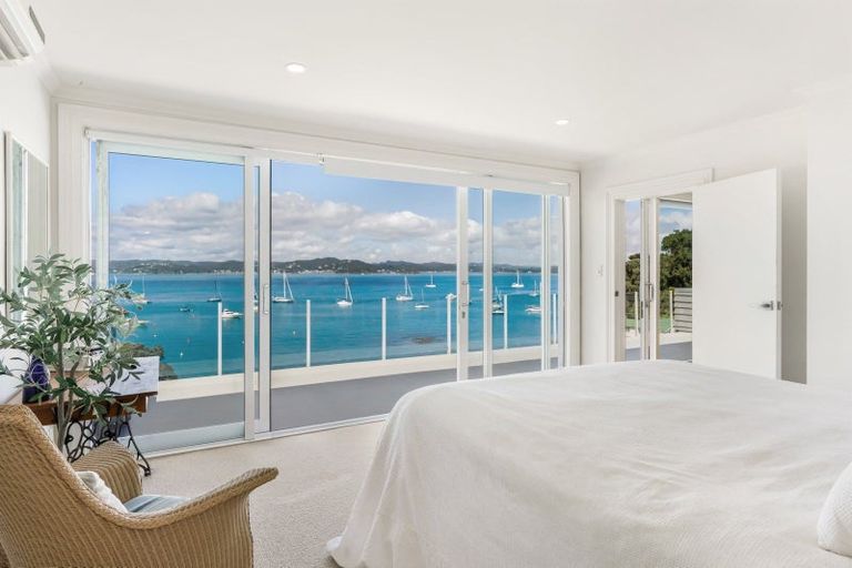 Photo of property in 27 Wellington Street, Russell, 0202