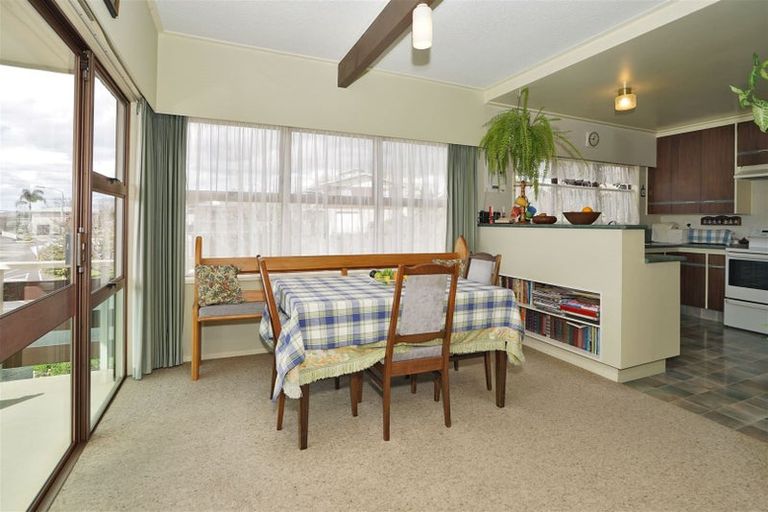 Photo of property in 8 Russleigh Drive, Dinsdale, Hamilton, 3204