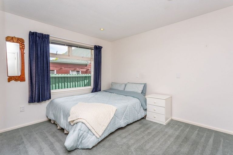 Photo of property in 143 Grahams Road, Burnside, Christchurch, 8053