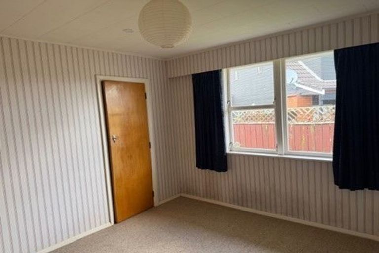 Photo of property in 28a Saint Ronans Avenue, Waterloo, Lower Hutt, 5011