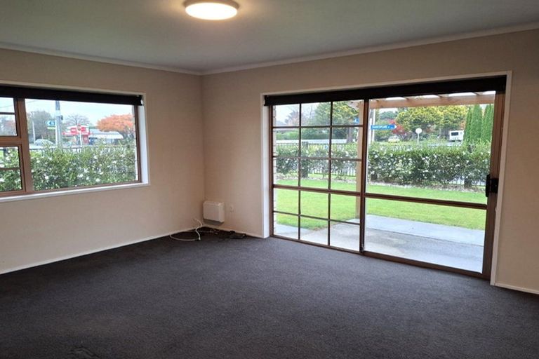 Photo of property in 51 Wordsworth Street, Leamington, Cambridge, 3432