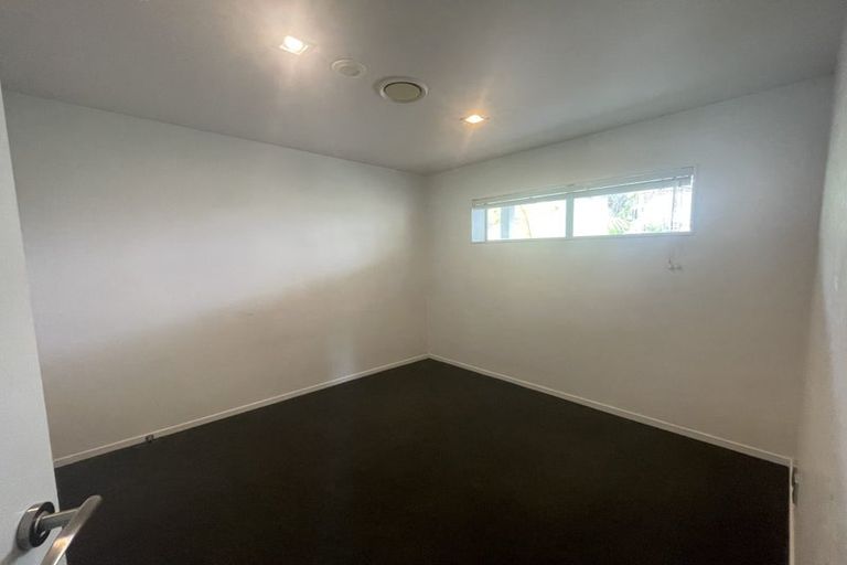 Photo of property in 7/222 Albany Highway, Schnapper Rock, Auckland, 0632