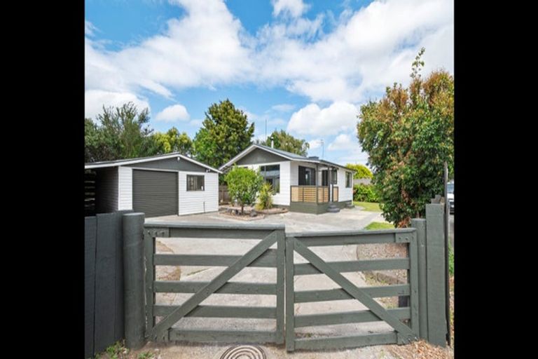 Photo of property in 179a Bridge Street, Bulls, 4818