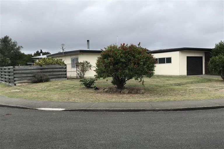 Photo of property in 1/31 Birkenhead Crescent, Flaxmere, Hastings, 4120