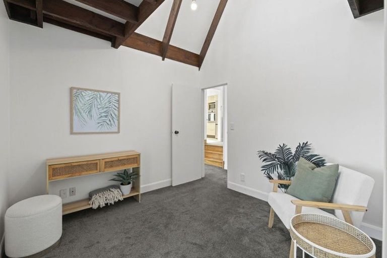 Photo of property in 20 Shakespeare Road, Bastia Hill, Whanganui, 4500