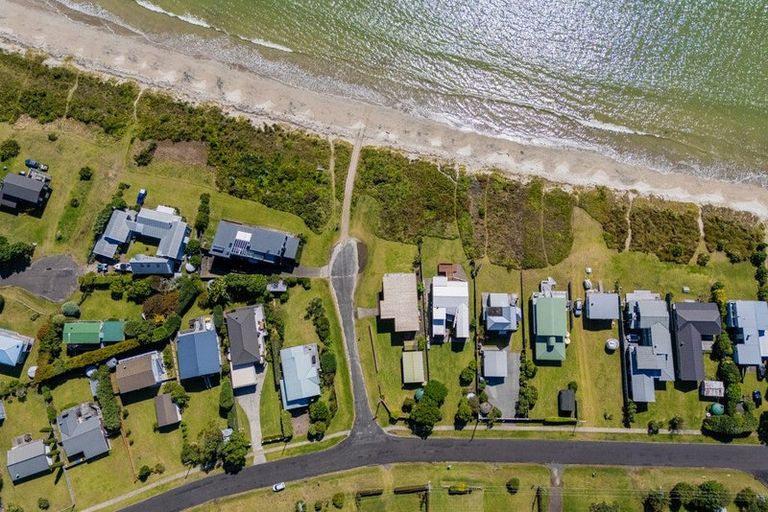 Photo of property in 83 Captain Cook Road, Cooks Beach, Whitianga, 3591
