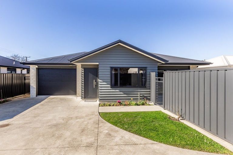 Photo of property in 62a Puketapu Road, Taradale, Napier, 4112
