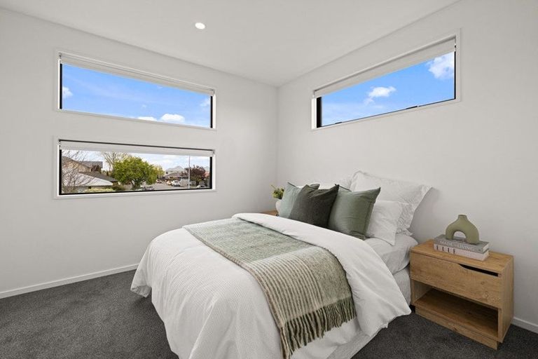 Photo of property in 52a Picton Avenue, Riccarton, Christchurch, 8011