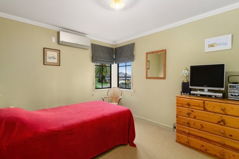 Photo of property in 8 Thelma Place, Lynmore, Rotorua, 3010