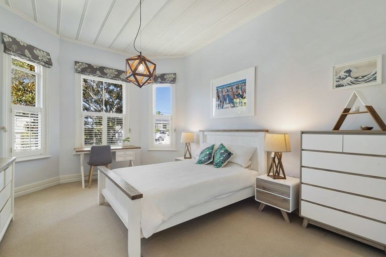 Photo of property in 63 Vauxhall Road, Devonport, Auckland, 0624