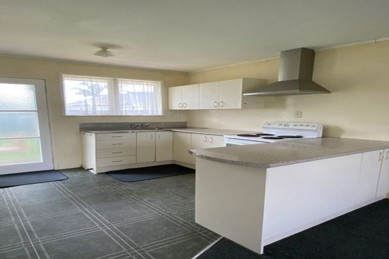 Photo of property in 2/31a Vine Street, Mangere East, Auckland, 2024