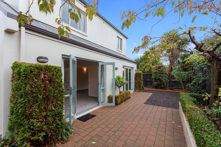 Photo of property in 2/29 Stoneyhurst Street, St Albans, Christchurch, 8014