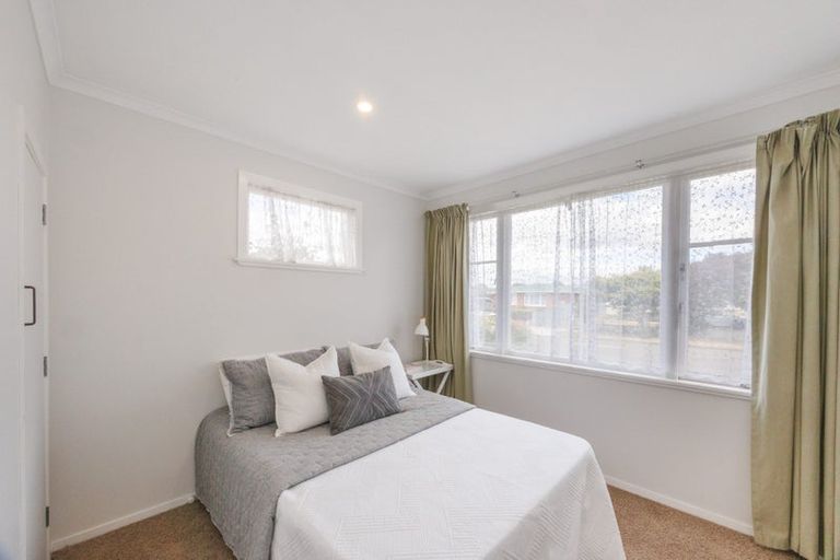 Photo of property in 27 Pembroke Street, Highbury, Palmerston North, 4412
