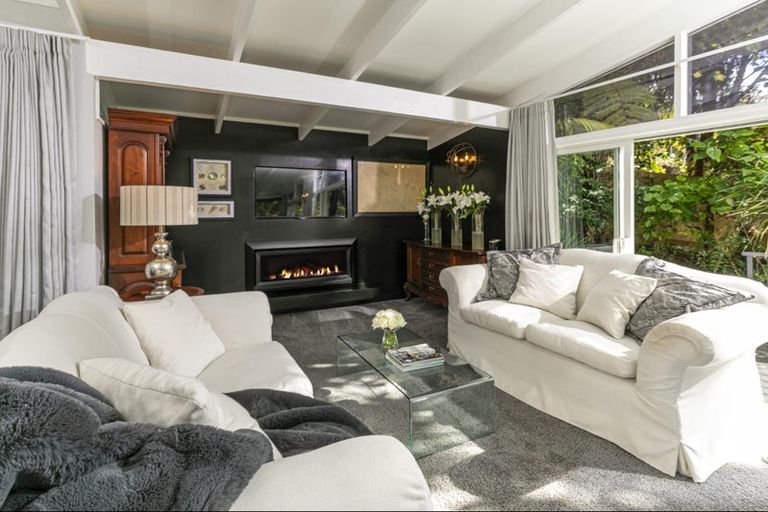 Photo of property in 12 Oratau Place, Greenhithe, Auckland, 0632