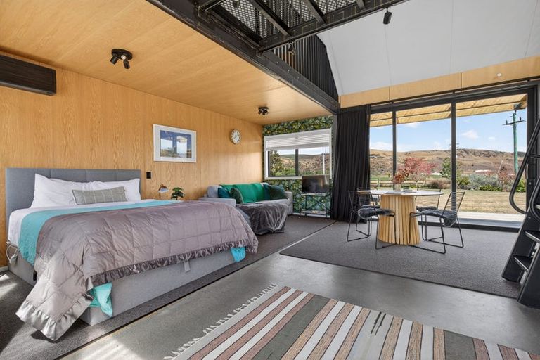 Photo of property in 1535a Teviot Road, Millers Flat, Roxburgh, 9572