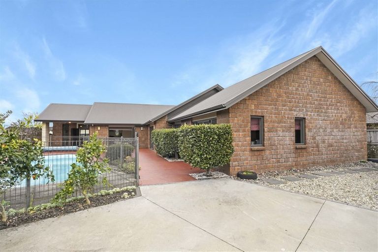Photo of property in 15 Malbec Place, Rototuna, Hamilton, 3210