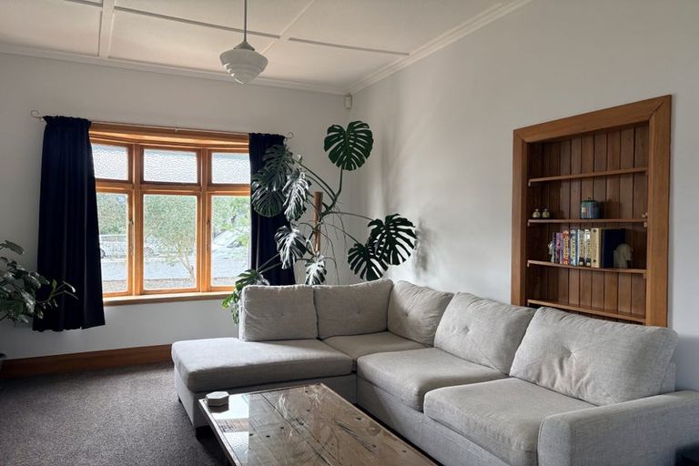 Photo of property in 24 Lyndhurst Street, Takaro, Palmerston North, 4412