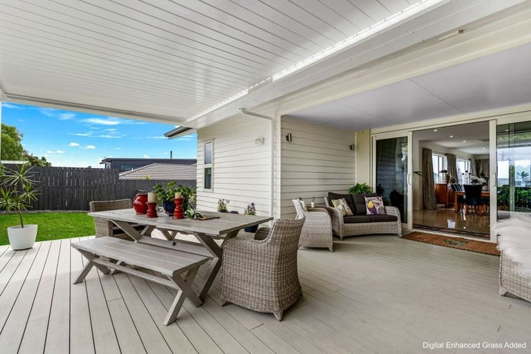 Photo of property in 28 Stace Hopper Drive, One Tree Point, 0118