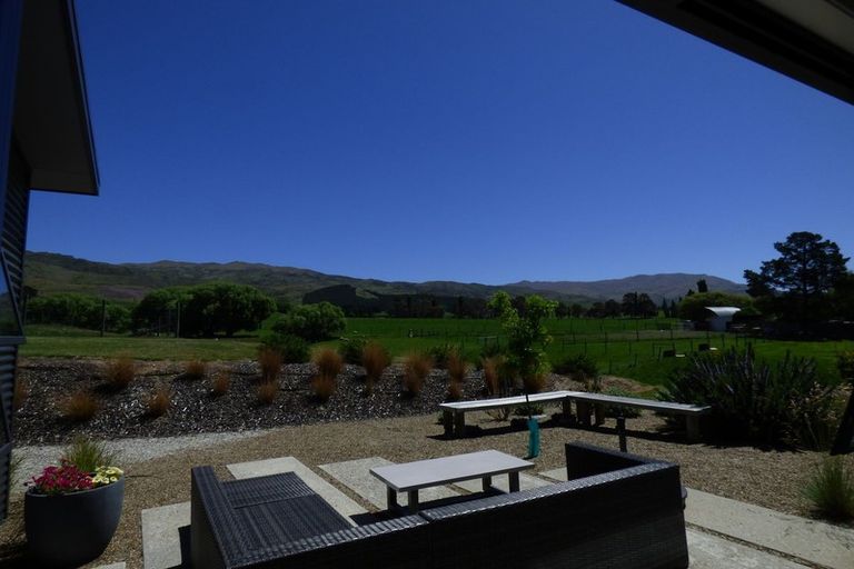 Photo of property in 636 Bannockburn Road, Bannockburn, Cromwell, 9384