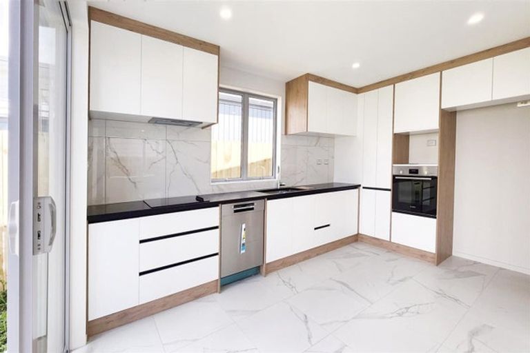 Photo of property in 14 Fredrick Hanson Road, Papakura, 2110