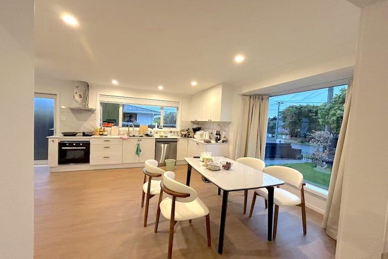 Photo of property in 28 Appleby Crescent, Burnside, Christchurch, 8053