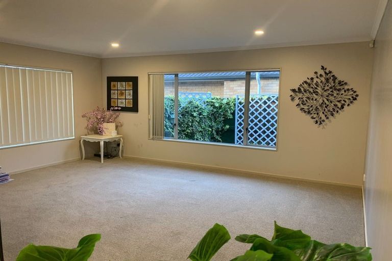 Photo of property in 26 Baltersan Drive, Flat Bush, Auckland, 2016
