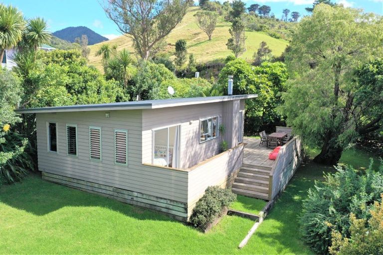 Photo of property in 52 Mako Avenue, Whiritoa, Whangamata, 3691