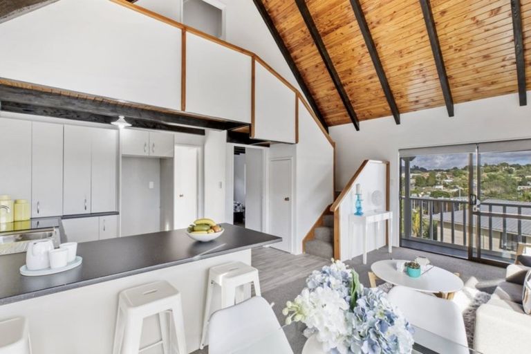 Photo of property in 18 Delshaw Avenue, Stanmore Bay, Whangaparaoa, 0932