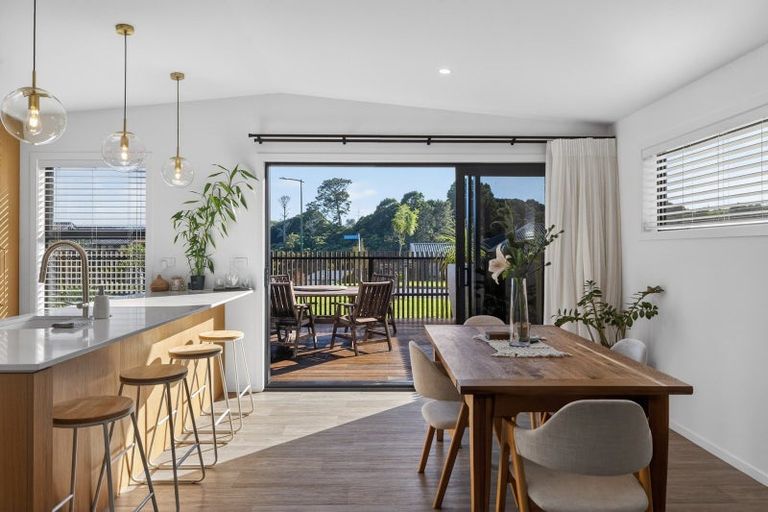 Photo of property in 14 Hayward Place, Ohauiti, Tauranga, 3112