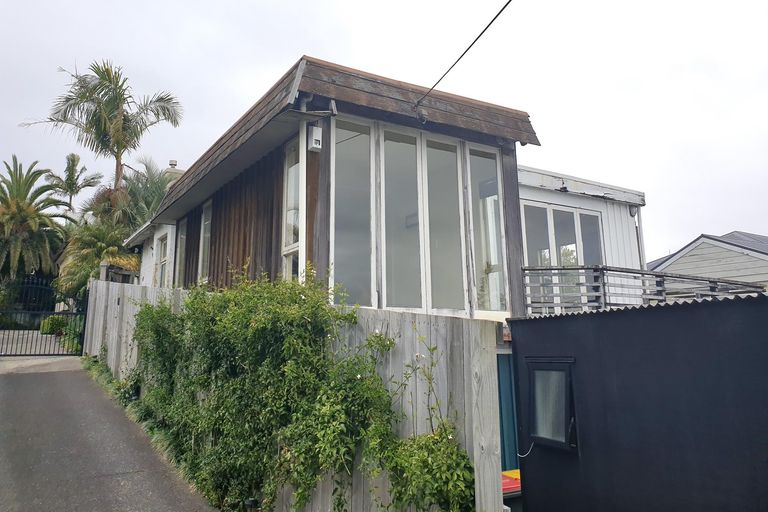 Photo of property in 23 Kawerau Avenue, Devonport, Auckland, 0624
