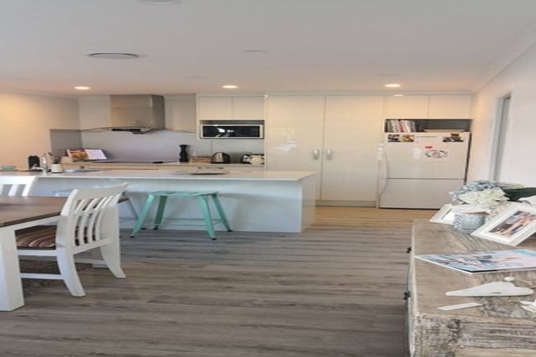 Photo of property in 124b Cambridge Terrace, Fairfield, Lower Hutt, 5011