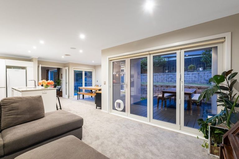 Photo of property in 15 Sumner Terrace, Aotea, Porirua, 5024