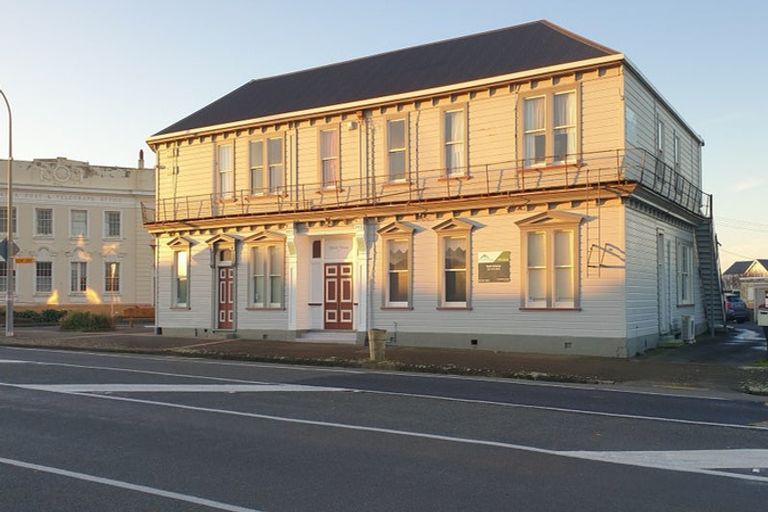 Photo of property in 106 Egmont Street, Patea, 4520