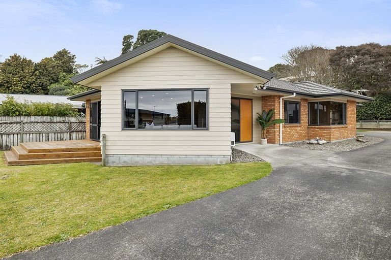Photo of property in 15a Marchant Place, Westown, New Plymouth, 4310