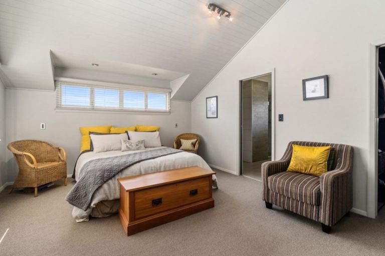 Photo of property in 25 Willow Avenue, Hannahs Bay, Rotorua, 3010